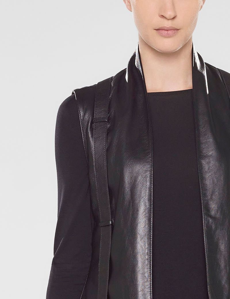 Sarah Pacini Sleeveless jacket