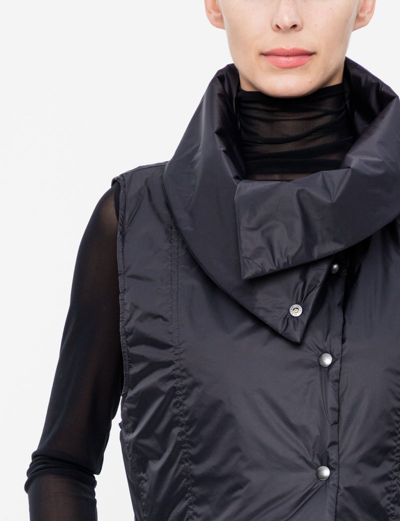 Sarah Pacini Sleeveless coat - cropped