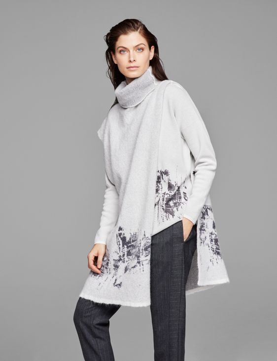 Sarah Pacini Casual sweater - oxidized motif