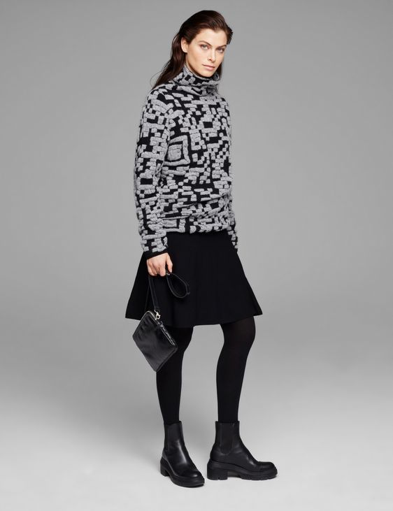 Sarah Pacini Textured sweater - QR code