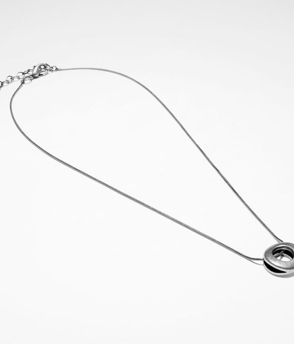 Sarah Pacini Silver wheel necklace