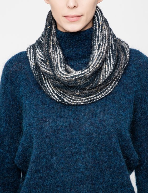Sarah Pacini Wool collar - shimmering stripes