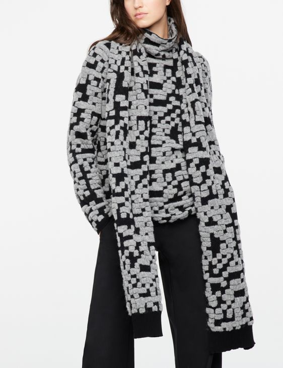 Sarah Pacini Textured scarf - QR code