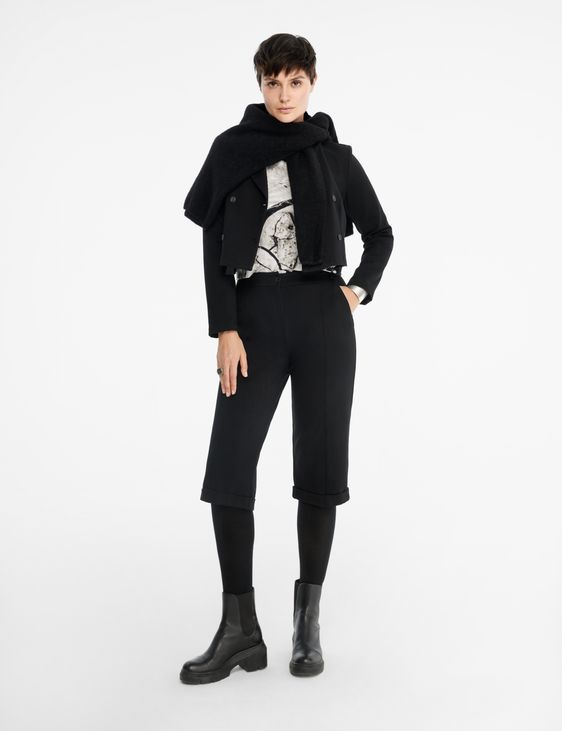 Black casual sweater - seamless by Sarah Pacini