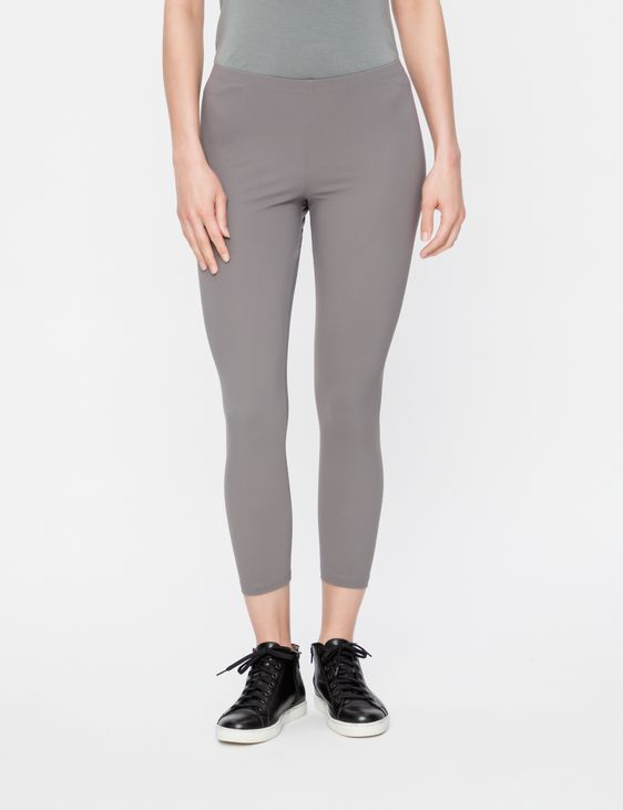 Grey cropped leggings - wrinkle free by Sarah Pacini