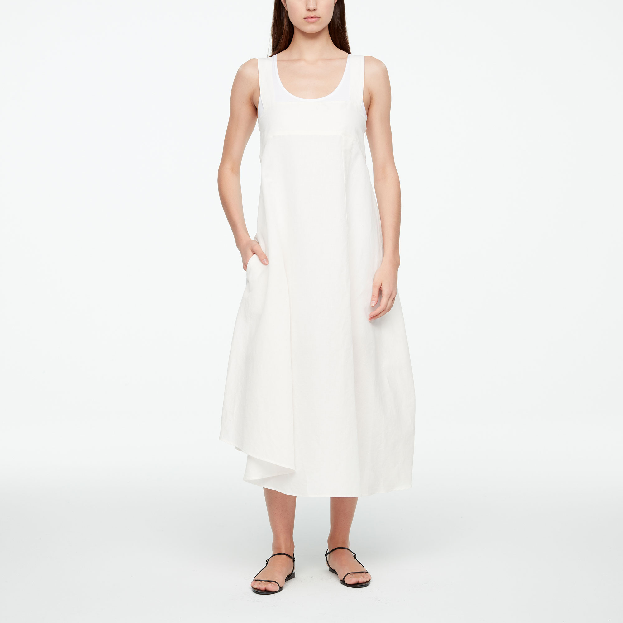Buy your women's dresses online at Sarah Pacini