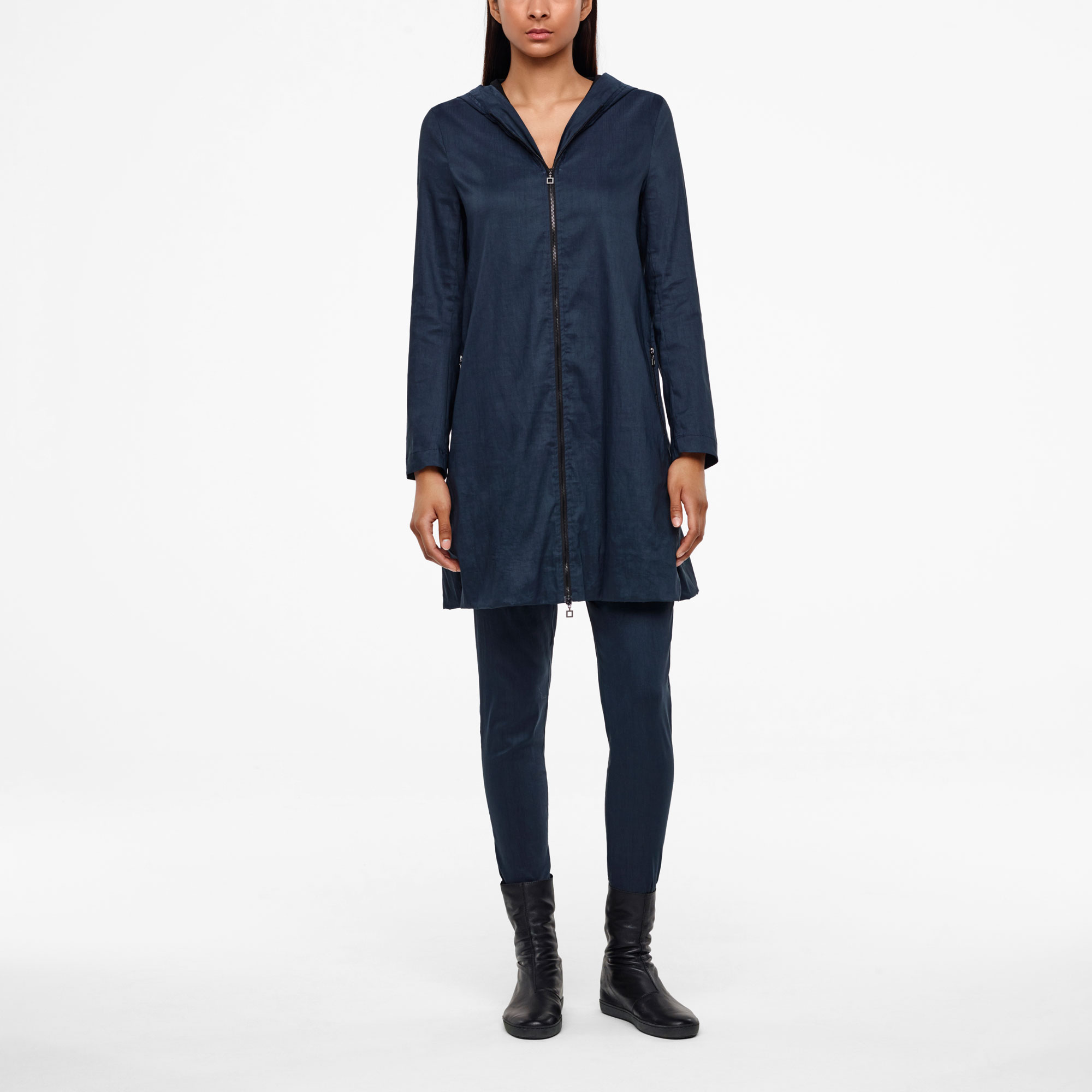 Grey single-breasted linen trench coat by Sarah Pacini