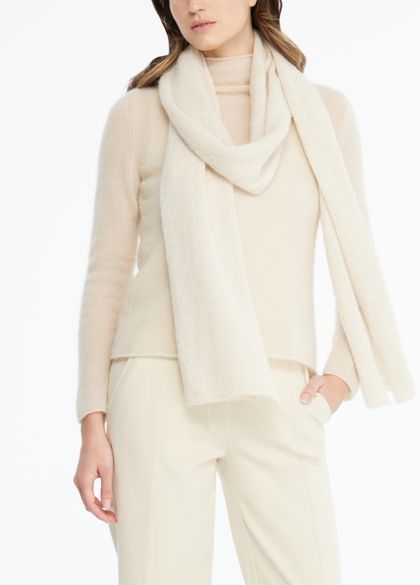 Buy your women's scarves online at Sarah Pacini